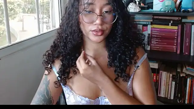 clitia xx online show from December 2025 10:07:02 PM