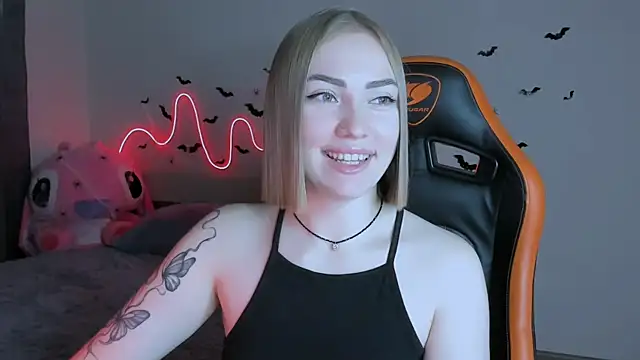 LaraKrein lk online show from October 2025 03:19:01 PM