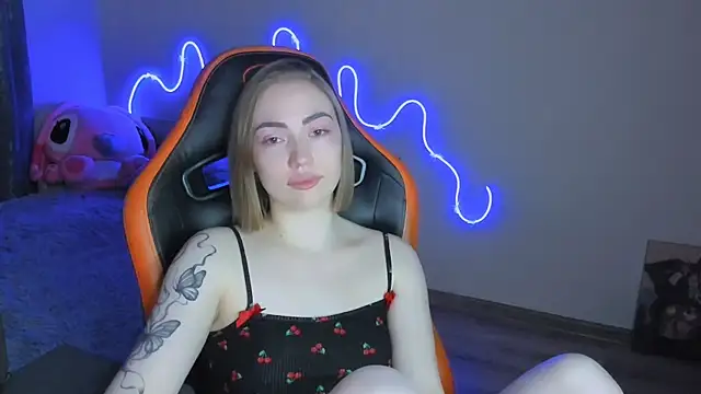 LaraKrein lk online show from April 2026 01:00:02 AM