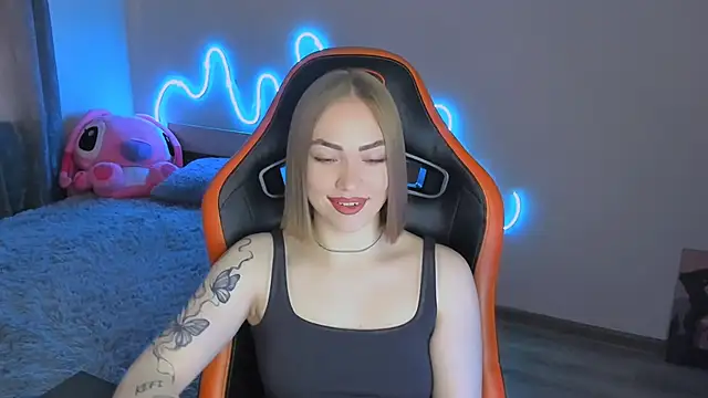 LaraKrein lk online show from April 2026 01:59:02 PM