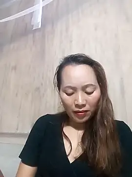 Bianly online show from October 2025 01:41:02 PM