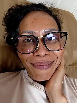 Snapshot of Mama_Eva_1 chatting on November 2025 03:38:02 AM Mama Eva 1 online show from November 2025 03:38:02 AM