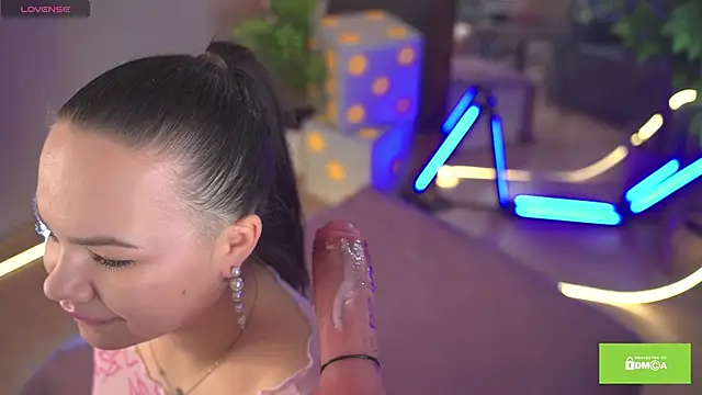 bllowwoww online show from November 2025 08:13:01 AM