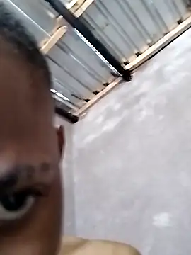 Snapshot of CrepedTrek chatting on September 2025 11:21:01 AM CrepedTrek online show from September 2025 11:21:01 AM