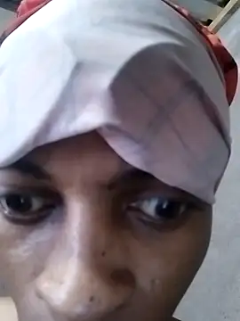 Snapshot of CrepedTrek chatting on October 2025 12:59:01 PM CrepedTrek online show from October 2025 12:59:01 PM