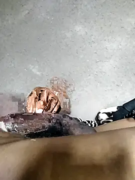 Snapshot of CrepedTrek chatting on October 2025 09:45:01 AM CrepedTrek online show from October 2025 09:45:01 AM