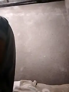 Snapshot of CrepedTrek chatting on October 2025 12:54:01 AM CrepedTrek online show from October 2025 12:54:01 AM