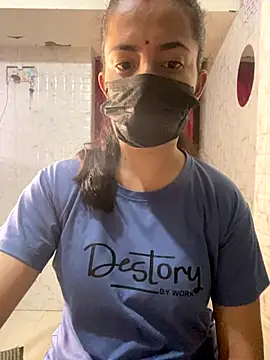 MONA 0213 online show from October 2025 06:49:02 PM