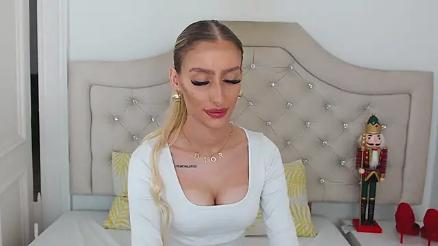 NatalieSensual online show from December 2025 02:33:01 PM