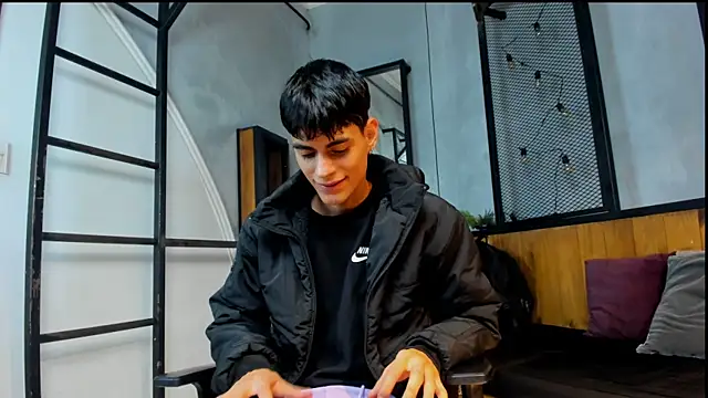 Dani mc1 online show from November 2025 11:46:02 AM