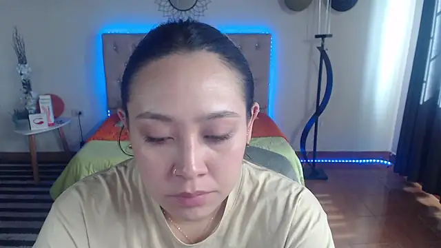 Snapshot of pink_blossom_ chatting on September 2025 02:06:01 PM pink blossom online show from September 2025 02:06:01 PM