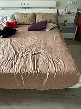 missevacrystal online show from September 2025 01:16:02 PM