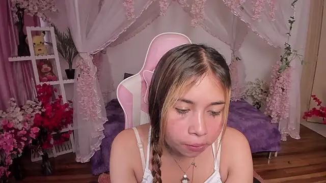 sweet daniiela online show from October 2025 08:18:02 PM