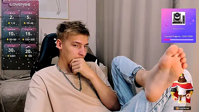 Snapshot of MrSexyCum4U chatting on October 2025 07:45:01 PM MrSexyCum4U online show from October 2025 07:45:01 PM