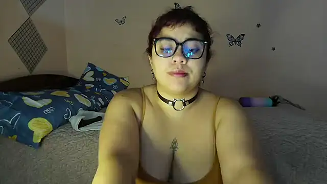 Danna-Sofia online show from October 2025 04:46:01 AM