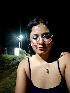 Lily-o online show from December 2025 01:11:02 AM