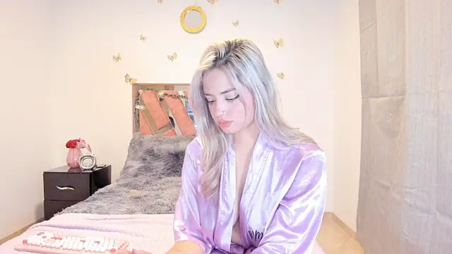 Ella Lenox online show from September 2025 10:57:02 PM