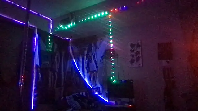 Triggerhappycj100 online show from September 2025 12:05:02 PM