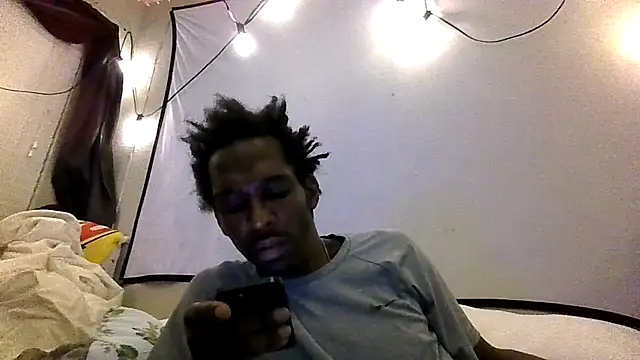 Snapshot of Triggerhappycj100 chatting on May 2026 06:52:01 AM Triggerhappycj100 online show from May 2026 06:52:01 AM