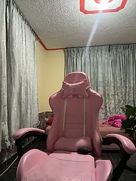 laure torres online show from October 2025 08:38:01 AM