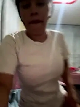 laure torres online show from January 2026 06:06:02 AM