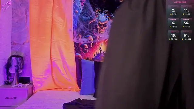 Snapshot of violett__golden chatting on October 2025 11:08:02 AM violett golden online show from October 2025 11:08:02 AM