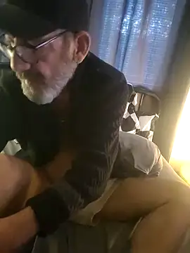 FoxnMouse online show from October 2025 10:38:01 AM