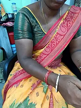 Snapshot of TamilSelviRoja chatting on September 2025 04:17:01 PM TamilSelviRoja online show from September 2025 04:17:01 PM