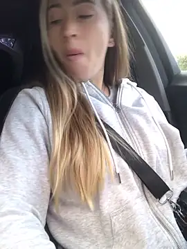 Snapshot of Reina_Cummings chatting on September 2025 04:44:01 AM Reina Cummings online show from September 2025 04:44:01 AM