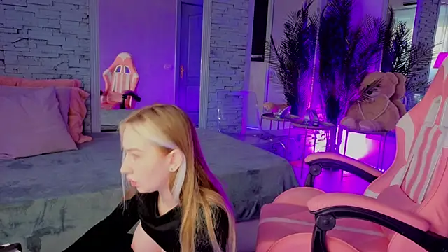 Reina Cummings online show from January 2026 06:51:02 AM