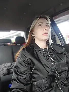 Reina Cummings online show from April 2026 05:21:02 AM