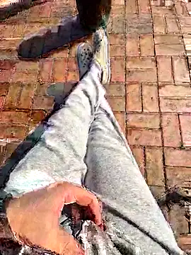 starvingo2002 online show from November 2025 04:34:01 AM