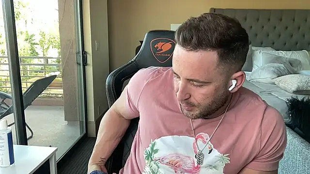 Snapshot of brettmycles28 chatting on September 2025 12:27:02 AM brettmycles28 online show from September 2025 12:27:02 AM