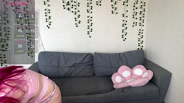 Snapshot of LoriConer chatting on September 2025 07:13:02 AM LoriConer online show from September 2025 07:13:02 AM