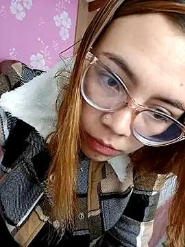 AlissonPeach01 online show from November 2025 12:27:02 PM