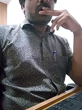 Snapshot of autophile-indian chatting on October 2025 06:25:01 AM autophile-indian online show from October 2025 06:25:01 AM