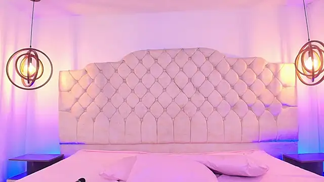 KhloeJohnson online show from October 2025 08:29:02 PM