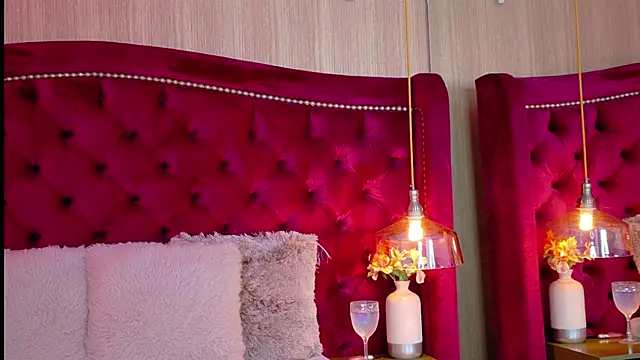 Snapshot of ZaraGold chatting on February 2026 11:05:02 PM ZaraGold online show from February 2026 11:05:02 PM