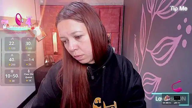 Snapshot of Isa_Thompson__ chatting on September 2025 12:04:02 PM Isa Thompson online show from September 2025 12:04:02 PM