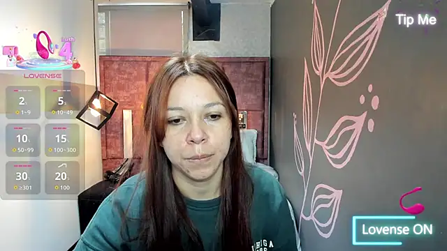 Snapshot of Isa_Thompson__ chatting on September 2025 12:07:01 PM Isa Thompson online show from September 2025 12:07:01 PM
