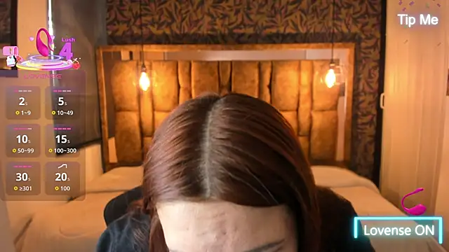 Isa Thompson   online show from December 2025 12:01:02 PM