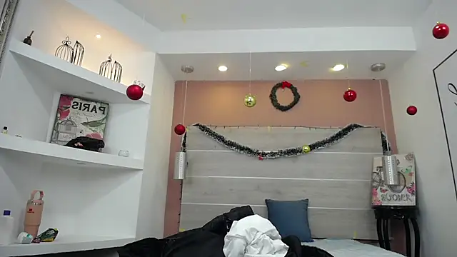 AlexandraCambell online show from December 2025 11:39:02 AM