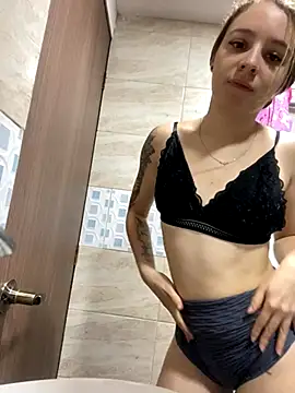 karla-thomsom10 online show from October 2025 11:27:01 PM