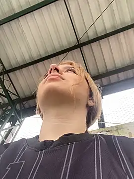 karla-thomsom10 online show from February 2026 01:31:02 PM