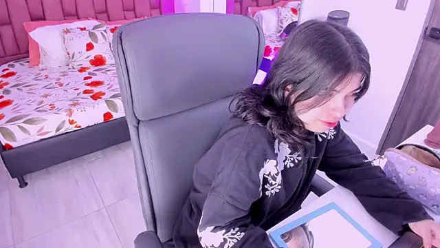 selina lovers online show from September 2025 12:45:01 AM