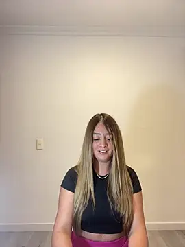 Zara Ross online show from October 2025 12:33:02 AM