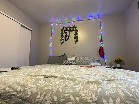 JizzyJazzunleashed online show from January 2026 08:32:02 PM