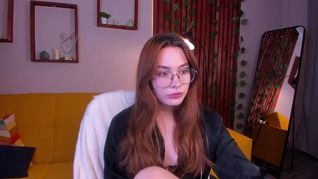 Snapshot of LanaAirlie chatting on September 2025 04:23:01 AM LanaAirlie online show from September 2025 04:23:01 AM