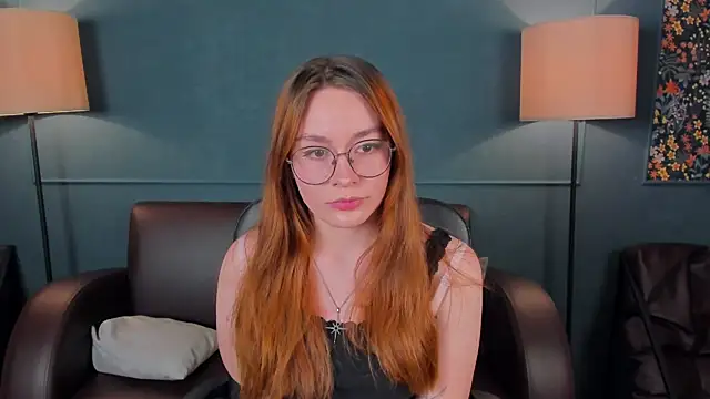 Snapshot of LanaAirlie chatting on October 2025 03:29:01 AM LanaAirlie online show from October 2025 03:29:01 AM