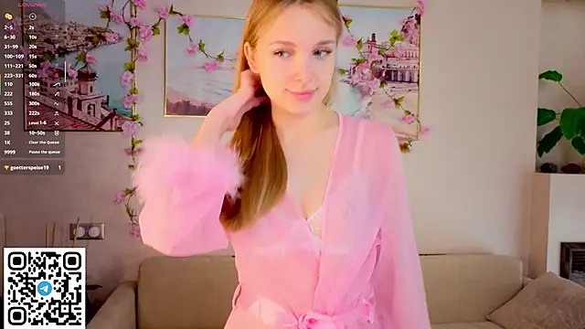 Snapshot of CindyGreen chatting on October 2025 07:14:02 AM CindyGreen online show from October 2025 07:14:02 AM